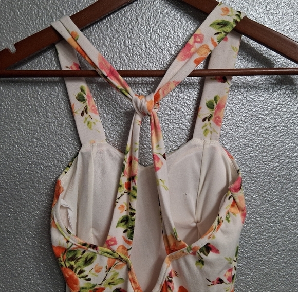 Fashion Magazine Floral Mini Dress 0 - Picture 5 of 7